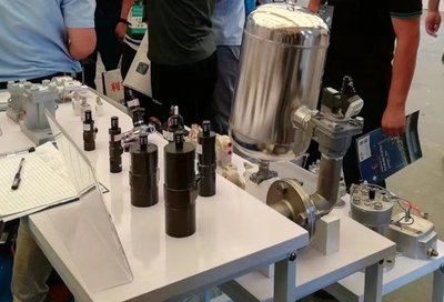 爱科升精彩亮相2018第十届上海国际化工技术装备展，展现粉体设备创新风采